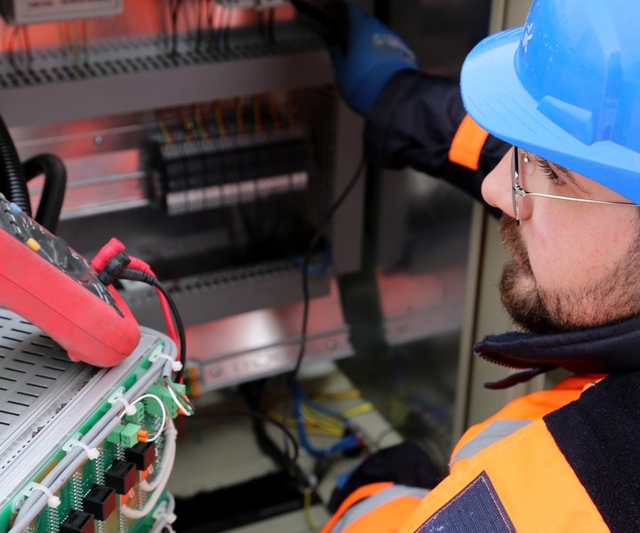 24/7 emergency electrical service